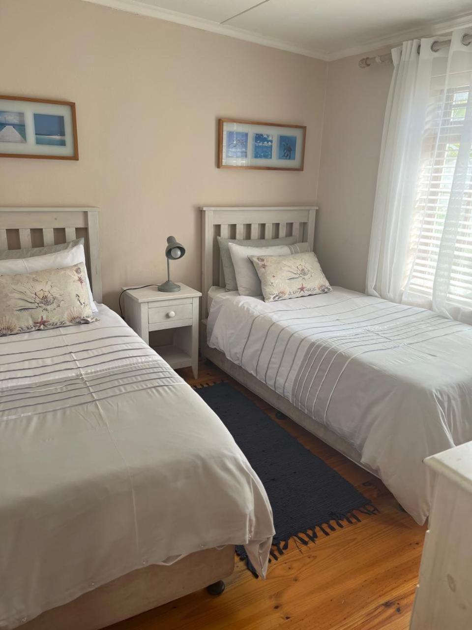 At Sta-Plus Guest House Πορτ Ελίζαμπεθ Εξωτερικό φωτογραφία